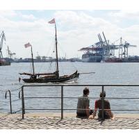 525_4073 Blick von der Grossen Elbstrasse auf die Elbe. | Grosse Elbstrasse - Bilder vom Altonaer Hafenrand.